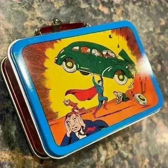 Superman Metal box hallmark ornament - Picture 3 of 5